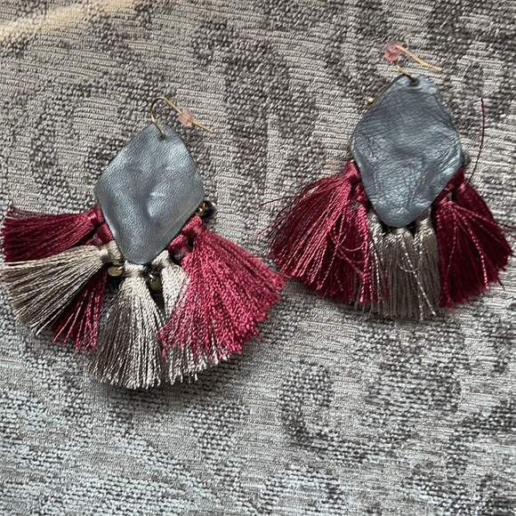 Maroon gray and black tassel and stone earrings - Picture 4 of 4
